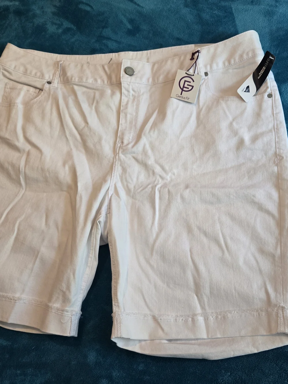 NWT Lane Bryant White Bermuda Shorts Sz 28 Genius Fit - Picture 8 of 11